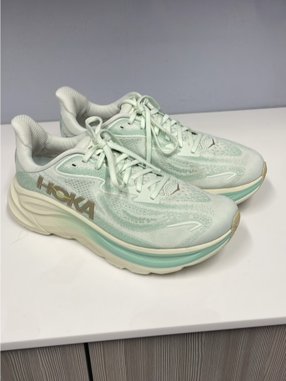 HOKA CLIFTON10 Women's Running Sneakers - Lightweight Comfort size 9 - Picture 2 of 8